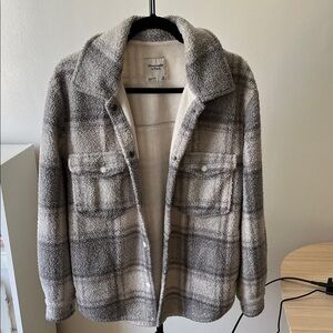 Abercrombie & Fitch Gray Plaid Sherpa Jacket
